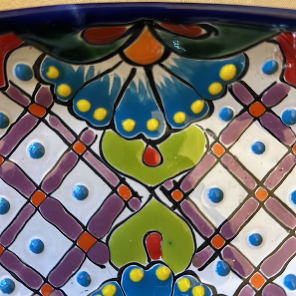 Beautiful Tonala, Mexico platter, dish, handmade and hand painted - Picture 6 of 10